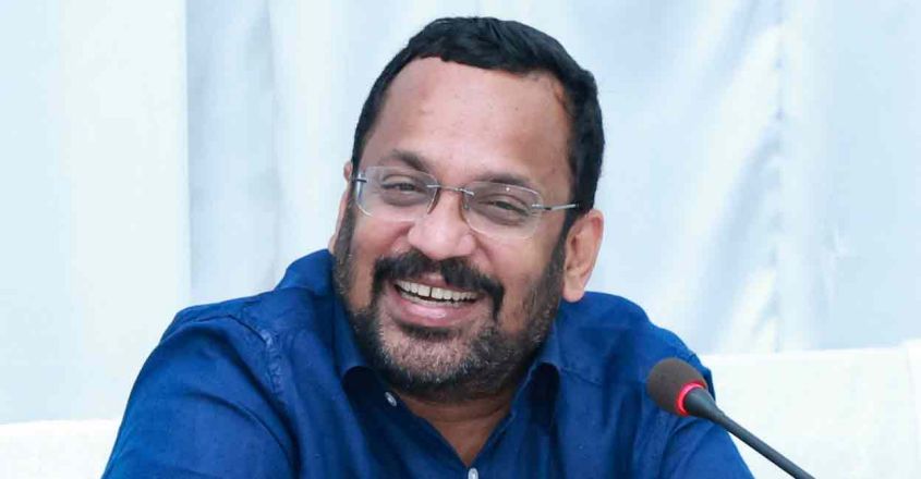 അഴിമതിക്കാരായ ഉദ്യോഗസ്ഥരെ ജനങ്ങള് പ്രോത്സാഹിപ്പിക്കരുത്: റവന്യു മന്ത്രി