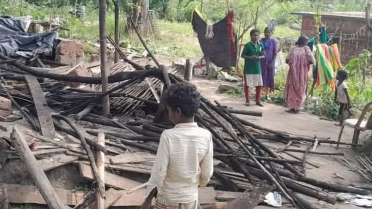  ഉദ്യോഗസ്ഥർക്കെതിരെ കർശന നടപടി