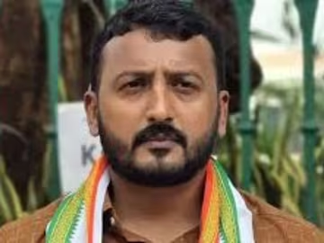  ലൈംഗിക പീഡനക്കേസ്: രാഹുൽ മാങ്കൂട്ടത്തിൽ എംഎൽഎയെ കോൺഗ്രസിൽ നിന്ന് പുറത്താക്കി