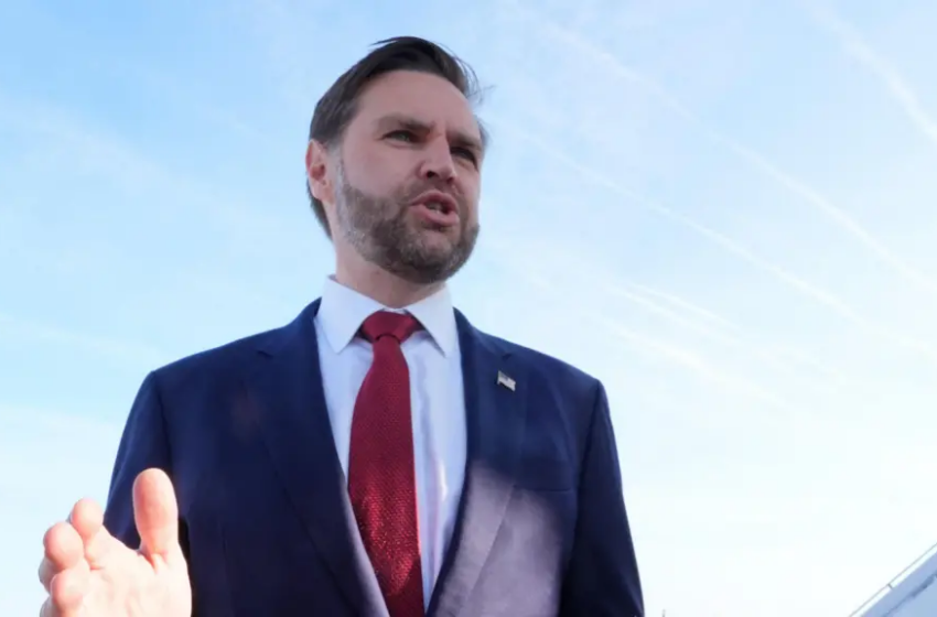  യു.എസ് – ഇറാൻ ചർച്ചകൾക്കായി ജെ.ഡി വാൻസ് പാകിസ്ഥാനിലേക്ക്; ഹോർമുസ് കടലിടുക്ക് തുറക്കുന്നത് പ്രധാന ലക്ഷ്യം