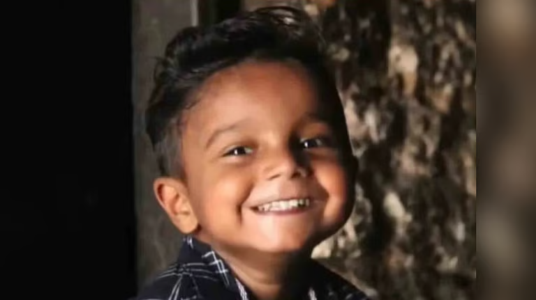  ചിറയിൻകീഴിൽ പാമ്പുകടിയേറ്റ് വിദ്യാർത്ഥി മരിച്ച സംഭവം; ചികിത്സാ വീഴ്ചയെന്ന ആരോപണത്തിൽ ഉറച്ച് കുടുംബം, സൂപ്രണ്ടിന്റെ റിപ്പോർട്ടിനെതിരെ പ്രതിഷേധം