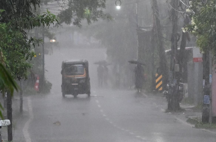  രാജ്യത്ത് കാലവർഷം കനക്കുന്നു; ഡൽഹിയിലും മൺസൂൺ എത്തി, കേരളമടക്കമുള്ള പശ്ചിമഘട്ട മേഖലകളിൽ അതീവ ജാഗ്രത